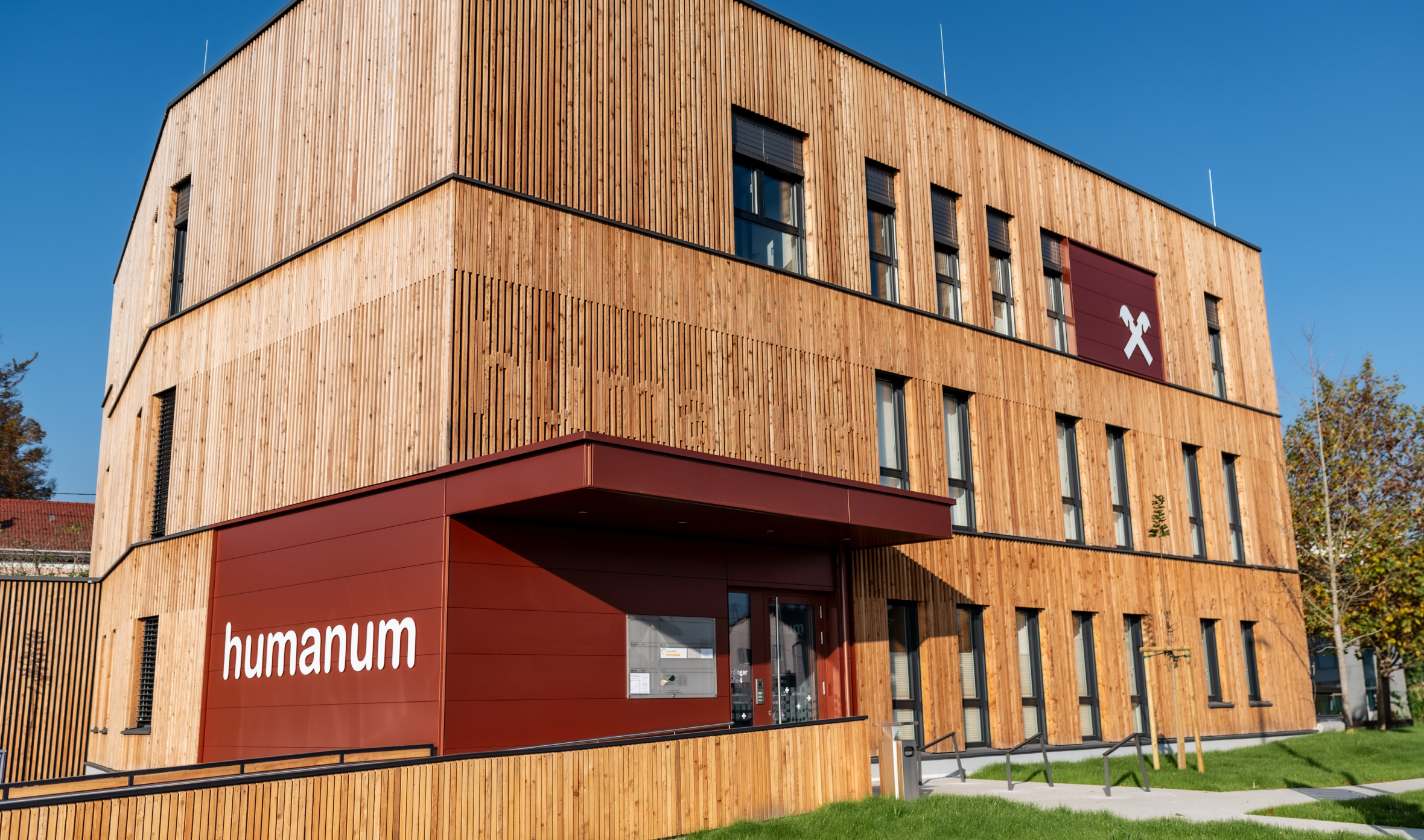 Außenansicht des Gebäudes humanum in Alkoven